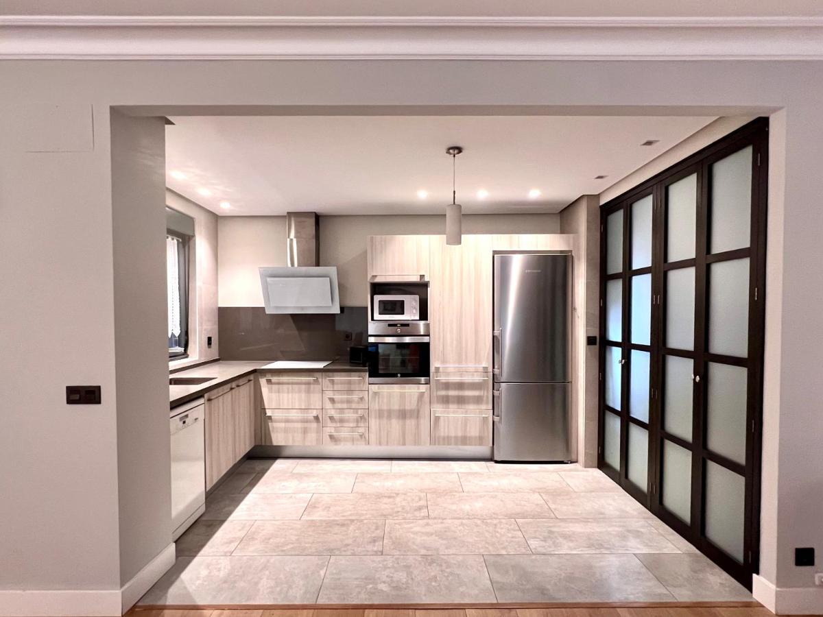 Appartamento Housing Leon Gran Via Luxe Esterno foto