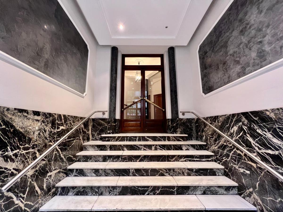Appartamento Housing Leon Gran Via Luxe Esterno foto